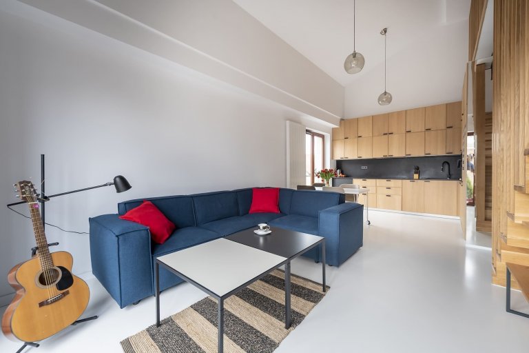 Jednoduchý interiér, bez zbytečných dekorativních tvarů