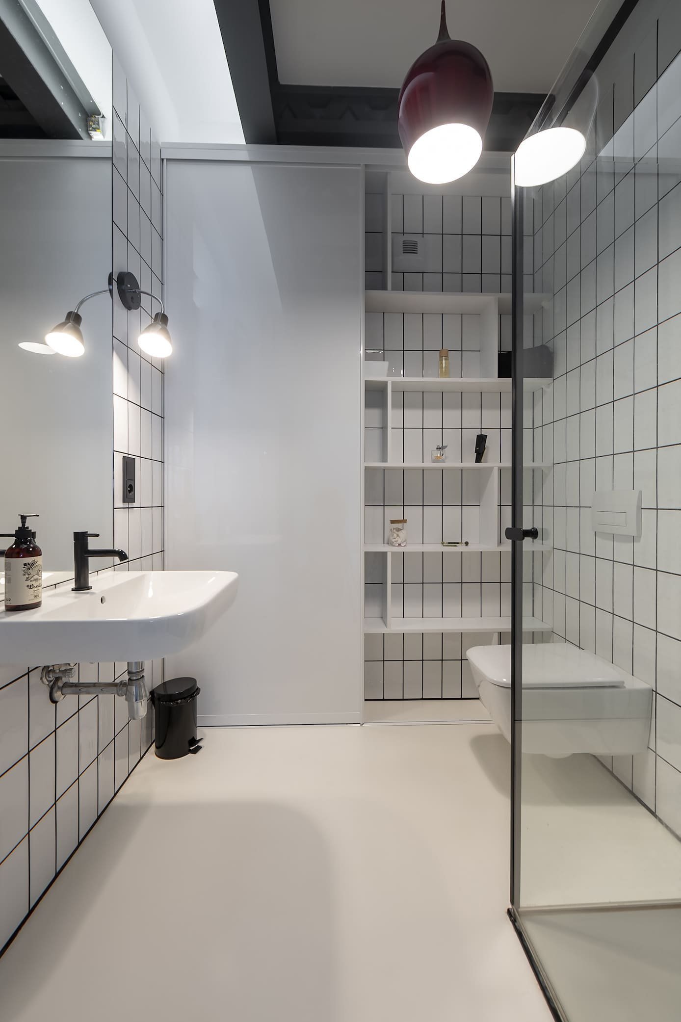 Jednoduchý interiér, bez zbytečných dekorativních tvarů