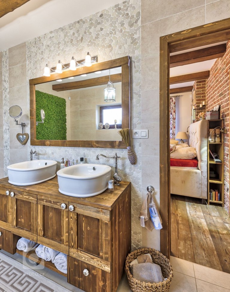 Nový dům ve venkovském stylu s nádechem středomoří