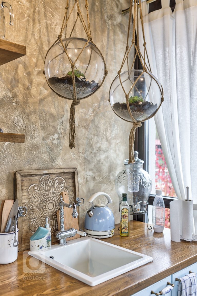 Nový dům ve venkovském stylu s nádechem středomoří