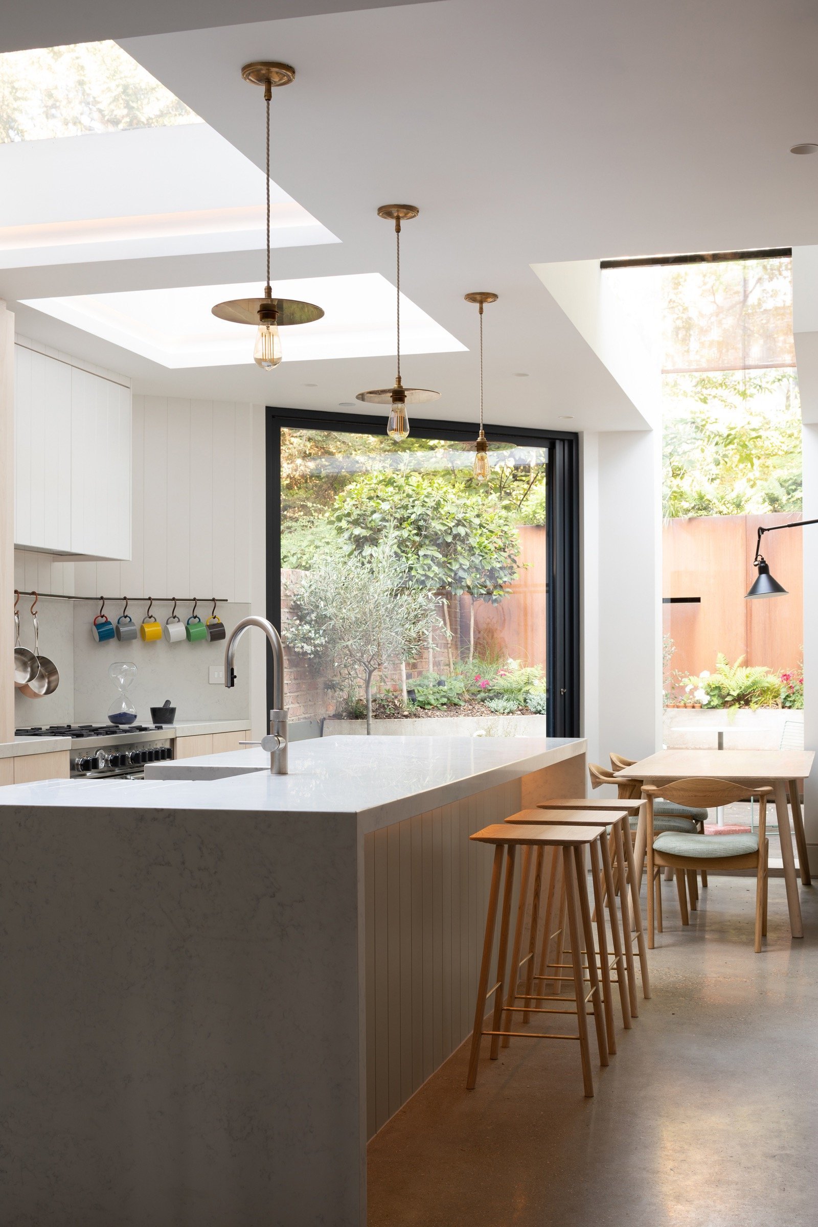 Rekonstrukce řadového domu s přístavbou