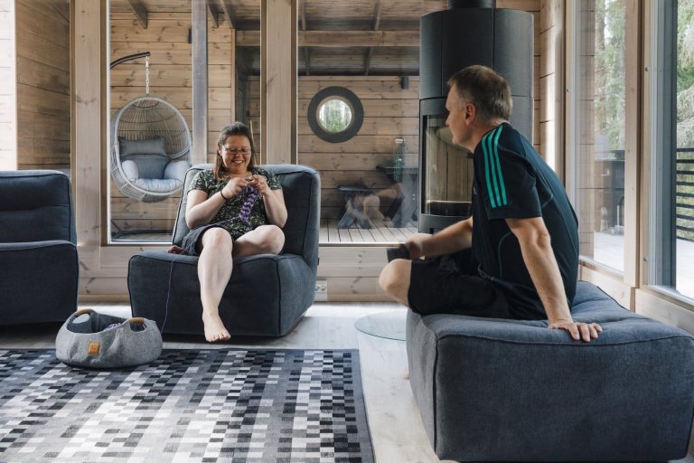 Narodil se jako bájný Phoenix, vstal z popela