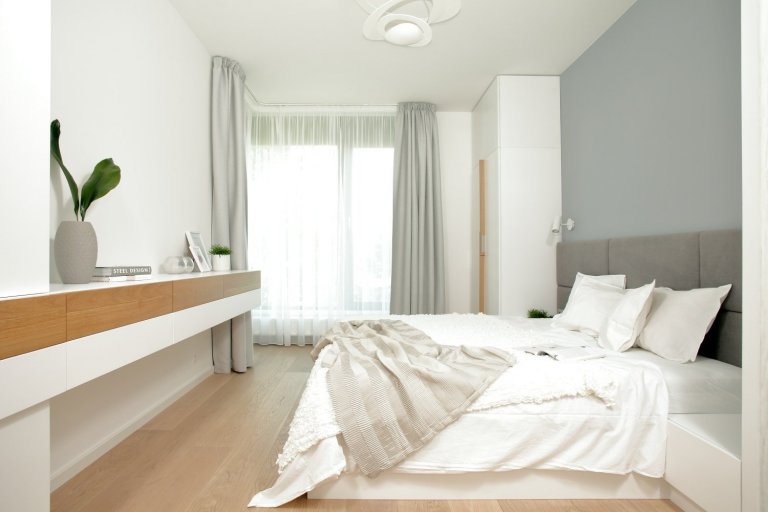 Mladí manželé se na nás obrátili po čerstvé koupi svého nového bytu o rozloze 4kk a velikosti 131m2 vnitřní plochy. Vybavení bytu, jako podlahy, koupelny,…