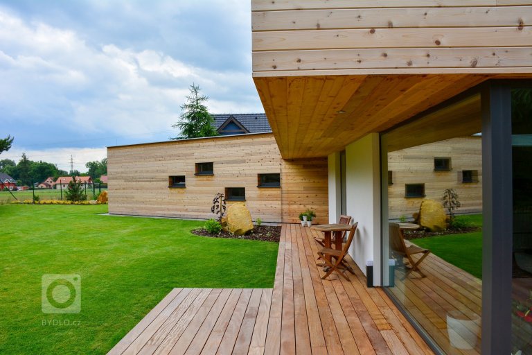 add picture to album