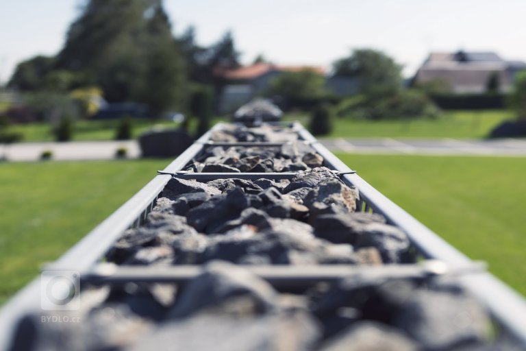 add picture to album