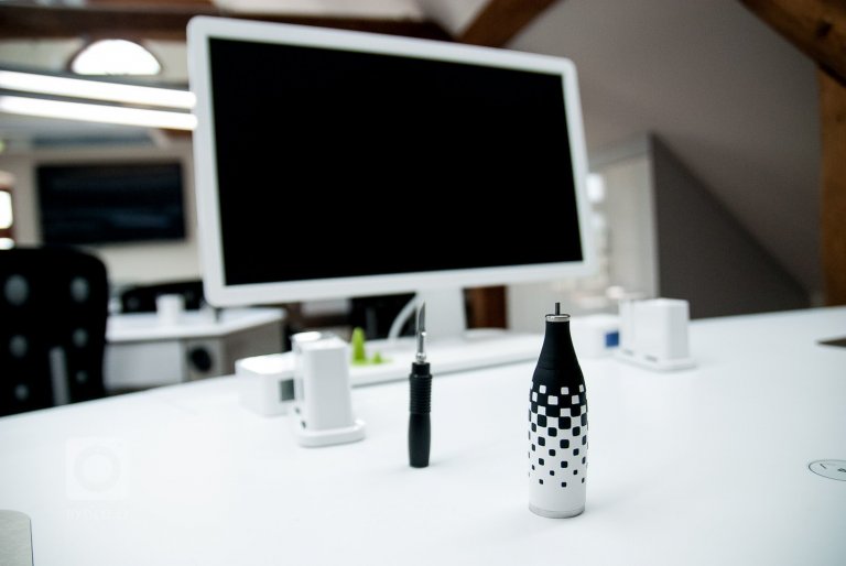 add picture to album