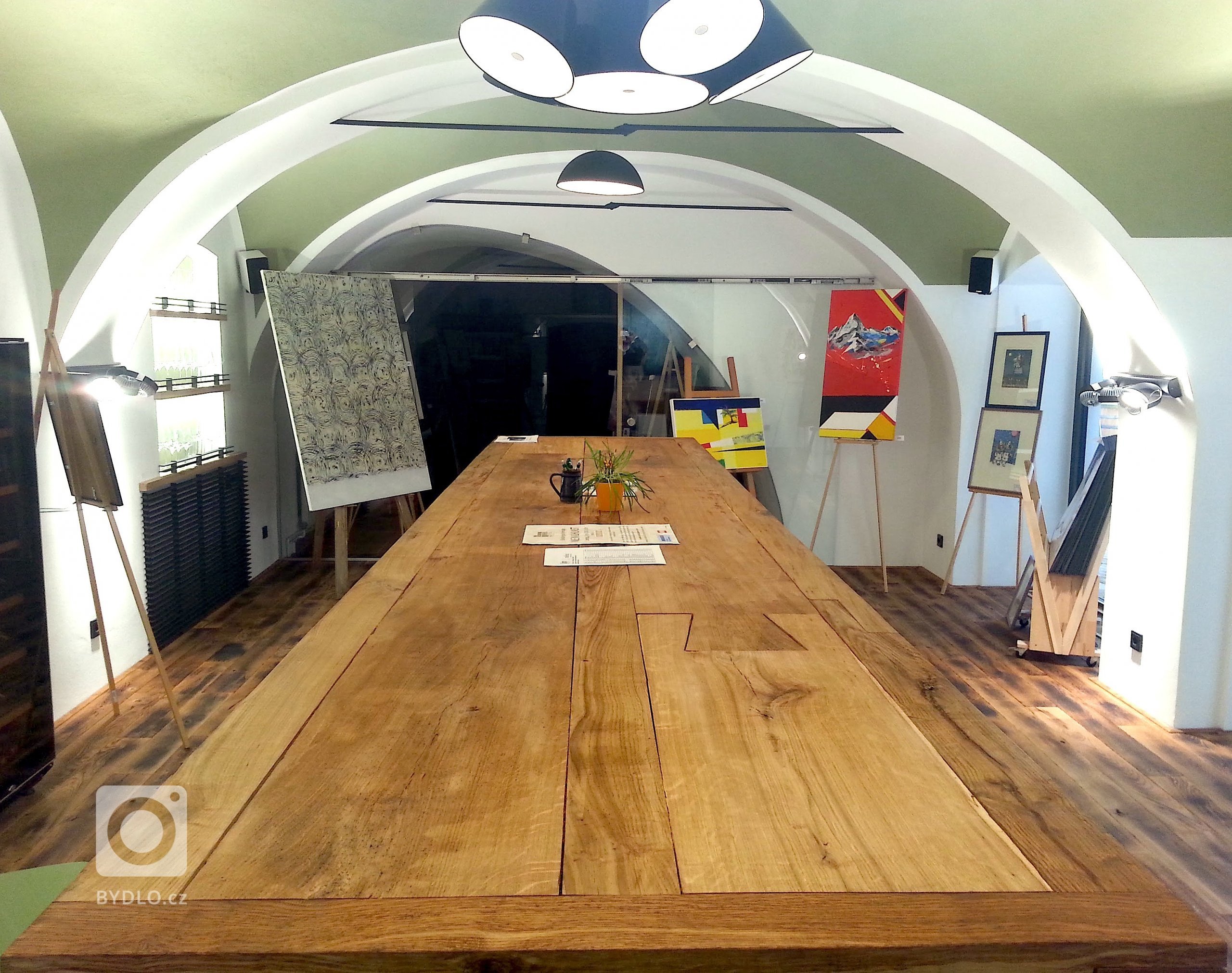 Rekonstrukce reprezentativních degustačních prostor vinařství rodiny Taubenschuss.

Taubenschussové se specializují pouze na prémiová rakouská vína, a to jíž…