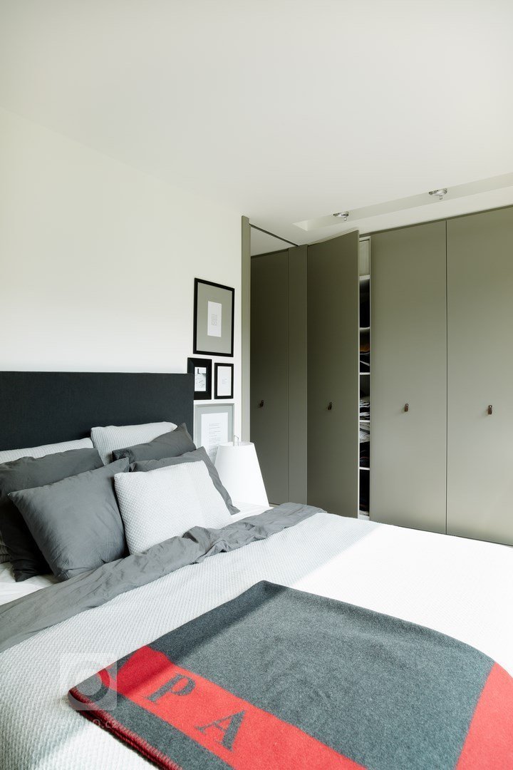 Tento dům je navržen pro lidi s nekonvenčním pohledem na bydlení, pojatý jako bydlení v přírodě. Kompletní návrh a realizace rodinného domu včetně urbanistické…