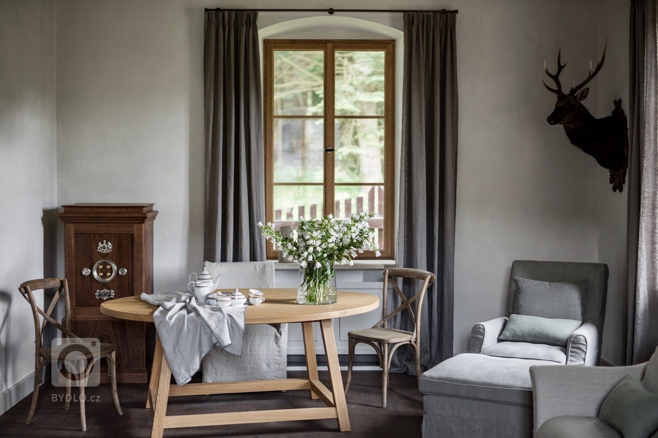 Byla to&nbsp;jedna z nejpříjemnějších zakázek, které jsme doposud měli,&nbsp;rekonstrukce staré hájovny&nbsp;v lesích na severu Čech. Práce, kdy jsme meli…