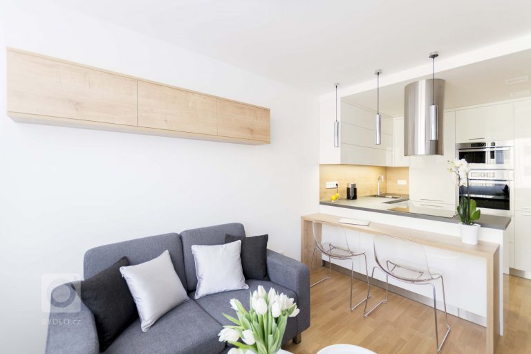 add picture to album