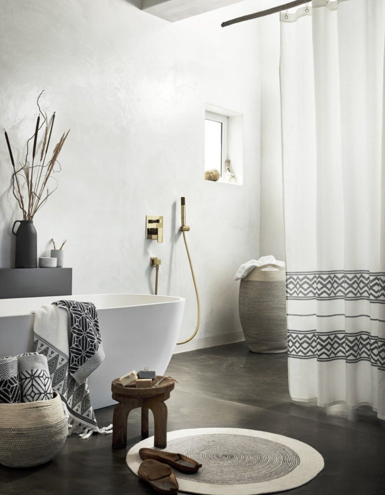 Jaké materiály je nejvhodnější použít při rekonstrukci koupelny?