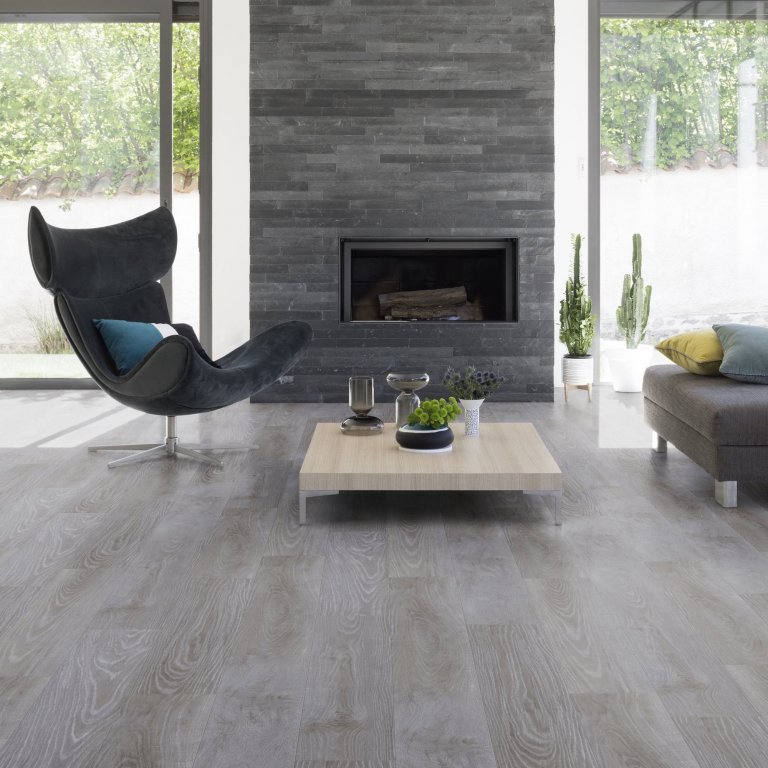 Trend současné doby? Lepené vinylové podlahy