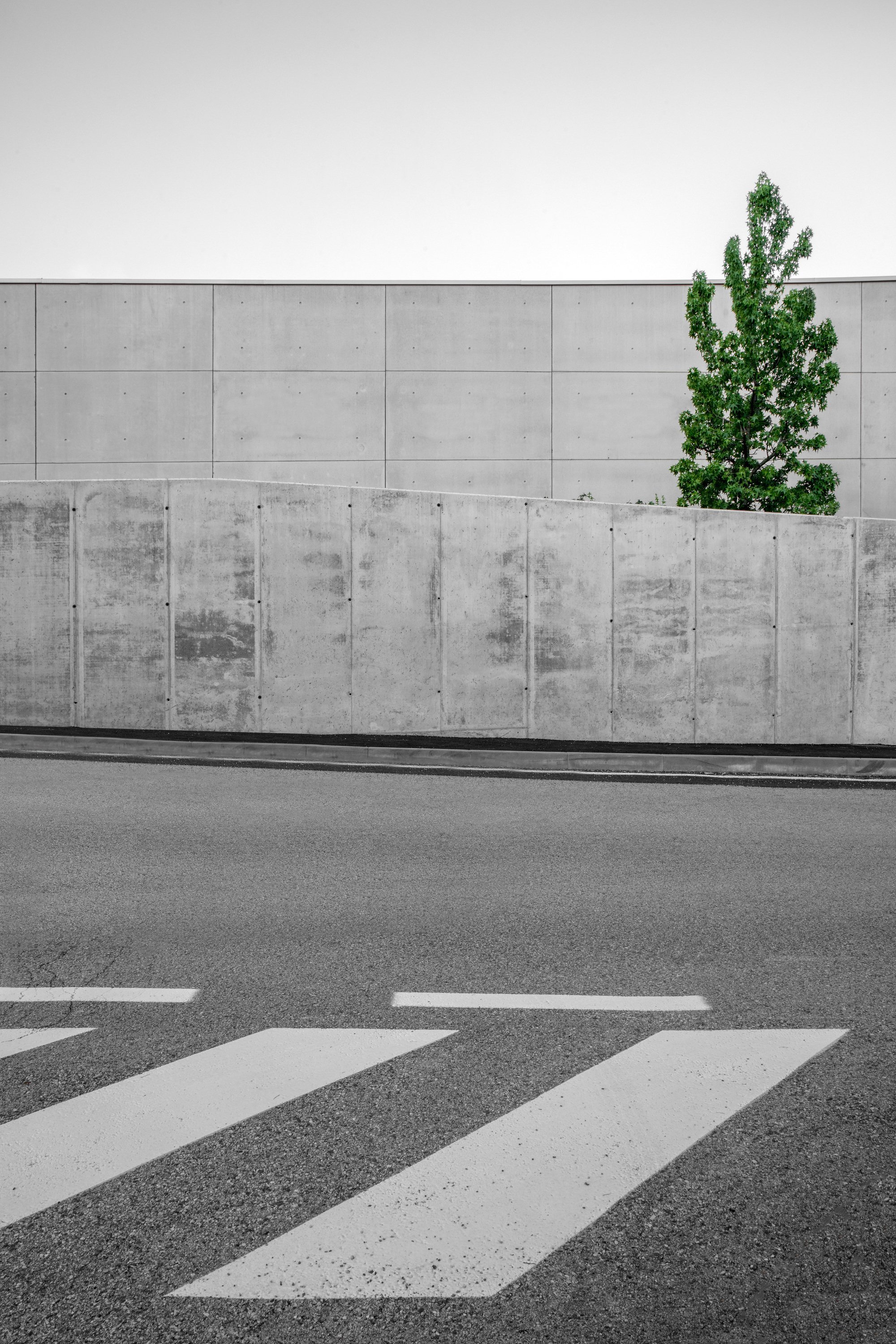 Moderní dům otevřený do krajiny