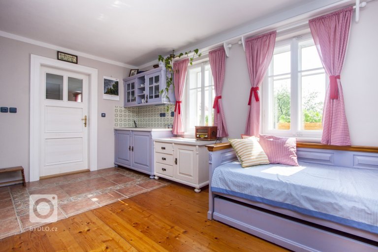 add picture to album