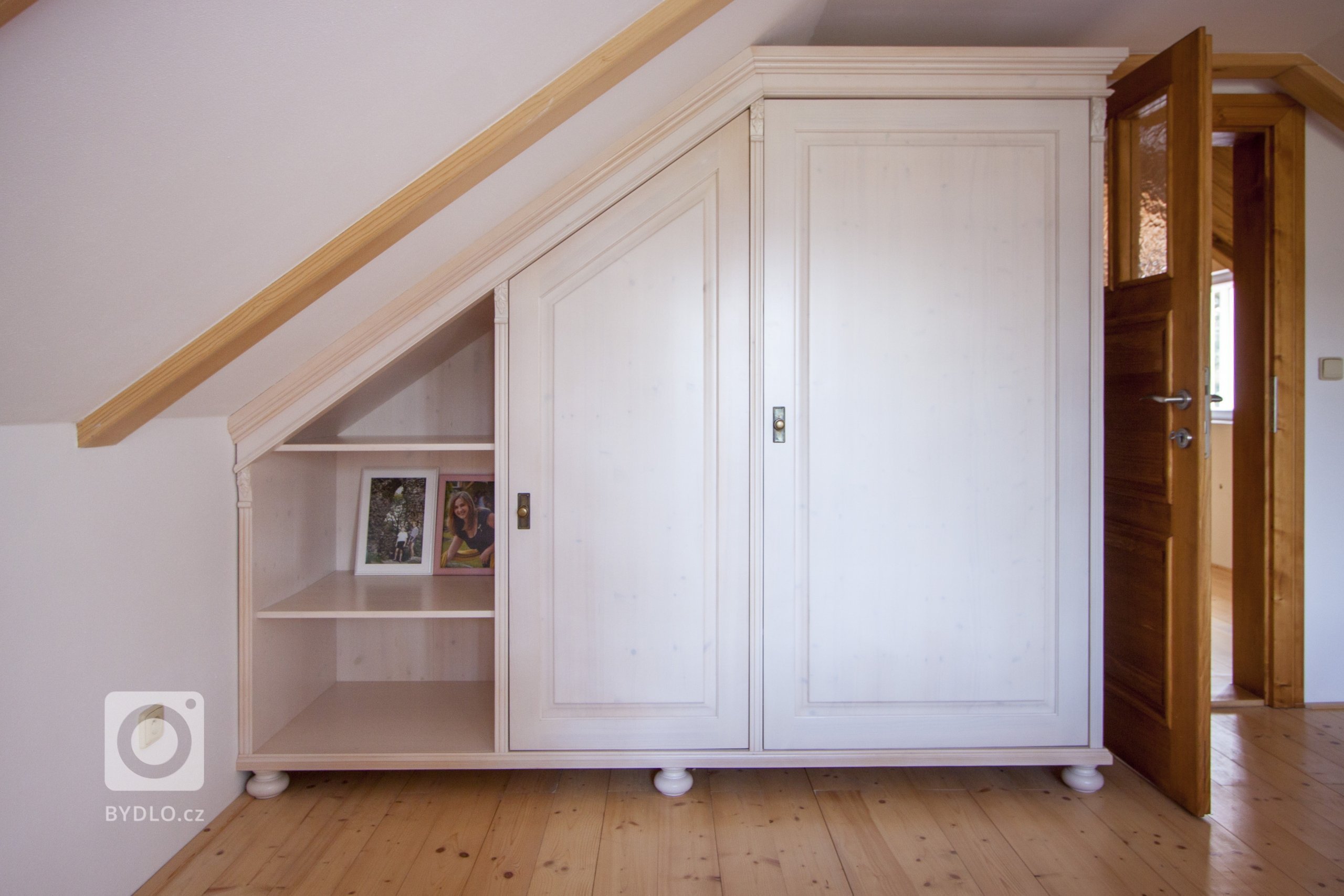 Venkvská chalupa v Českém ráji.&nbsp;Na této krásné chalupě jsem měla možnost spolupracovat od návrhu barevnosti nábytku až po výběr veškerých dekorací a…