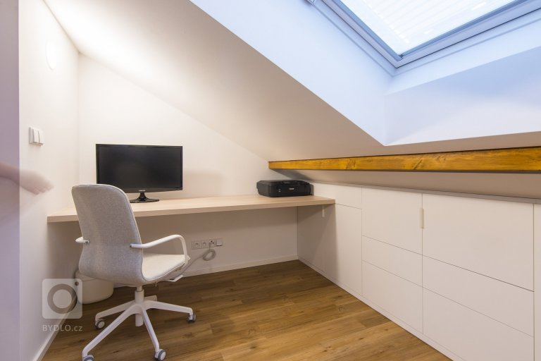 add picture to album