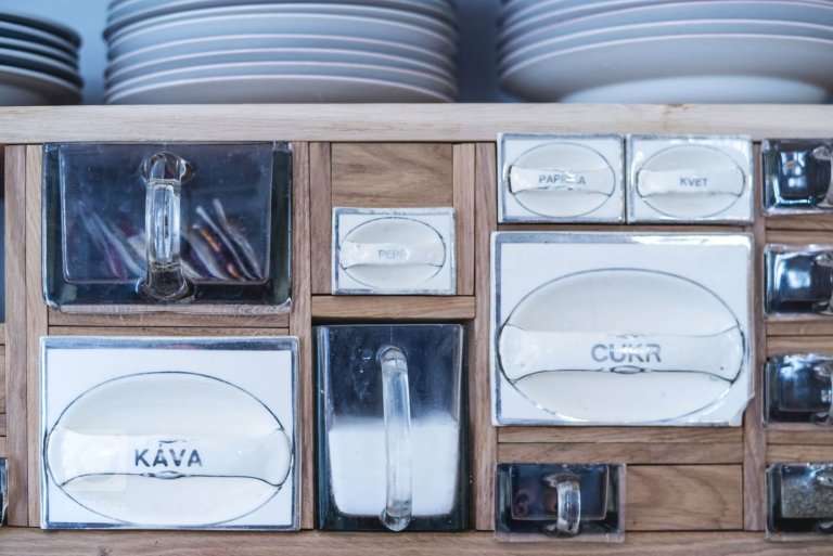 add picture to album