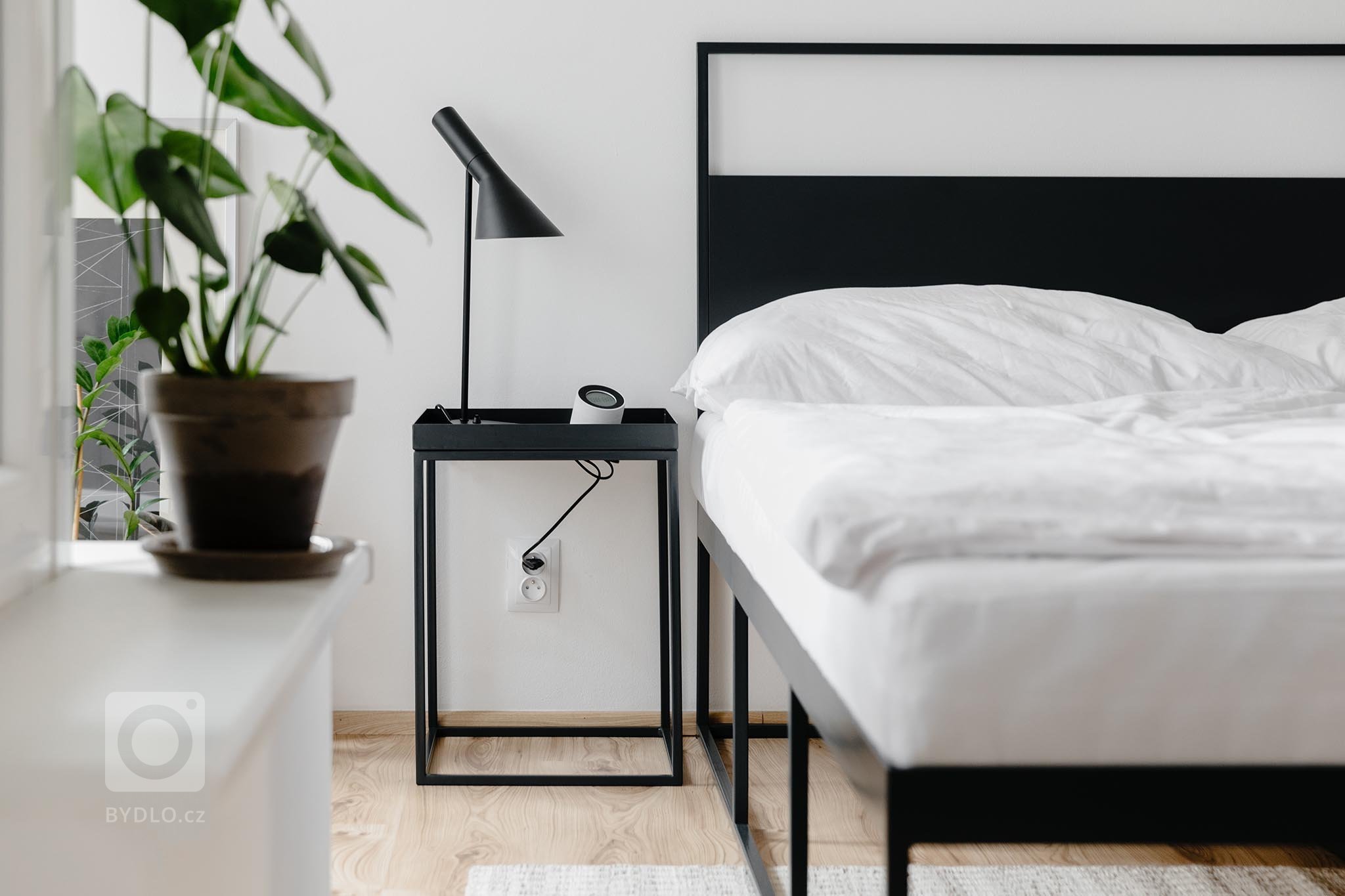 Málokdy se podaří vyladit projekt od prvních půdorysných myšlenek, až po&nbsp;poslední textilii a&nbsp;rozmístění obrazů na stěnách. Klient byl v&nbsp;tomto…