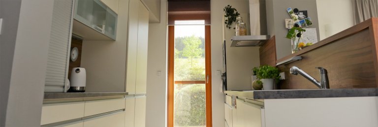 OBYTNÝ PROSTOR S KUCHYNÍ - drobný redesign

Se změnou barev na stěnách došlo v tomto prostoru ke změně celkové nálady pokoje. Pouhou výměnou drobnějšího…