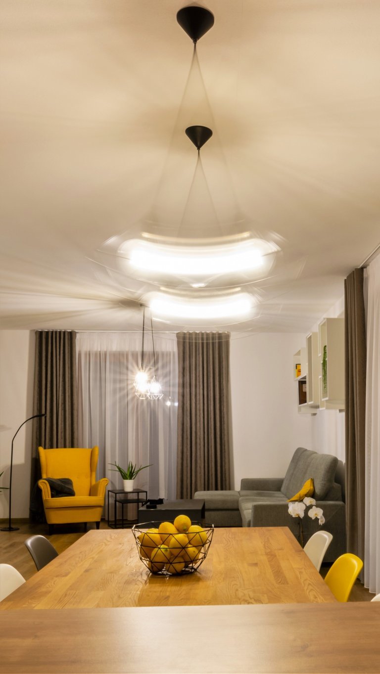 K&nbsp;této realizaci jsem byla přizvaná ve chvíli již hotového, leč prázdného stavebního prostoru.

Jedná se o přízemní rodinný dům, kde již byla daná…