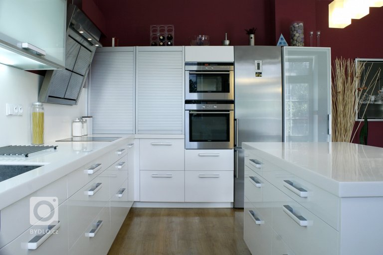 add picture to album