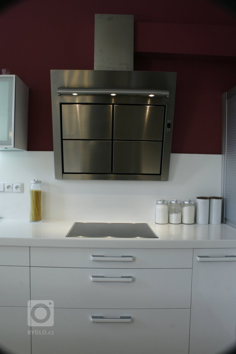 Kuchyně vysoký lesk
