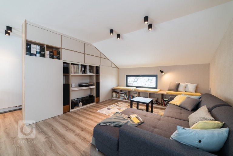 add picture to album