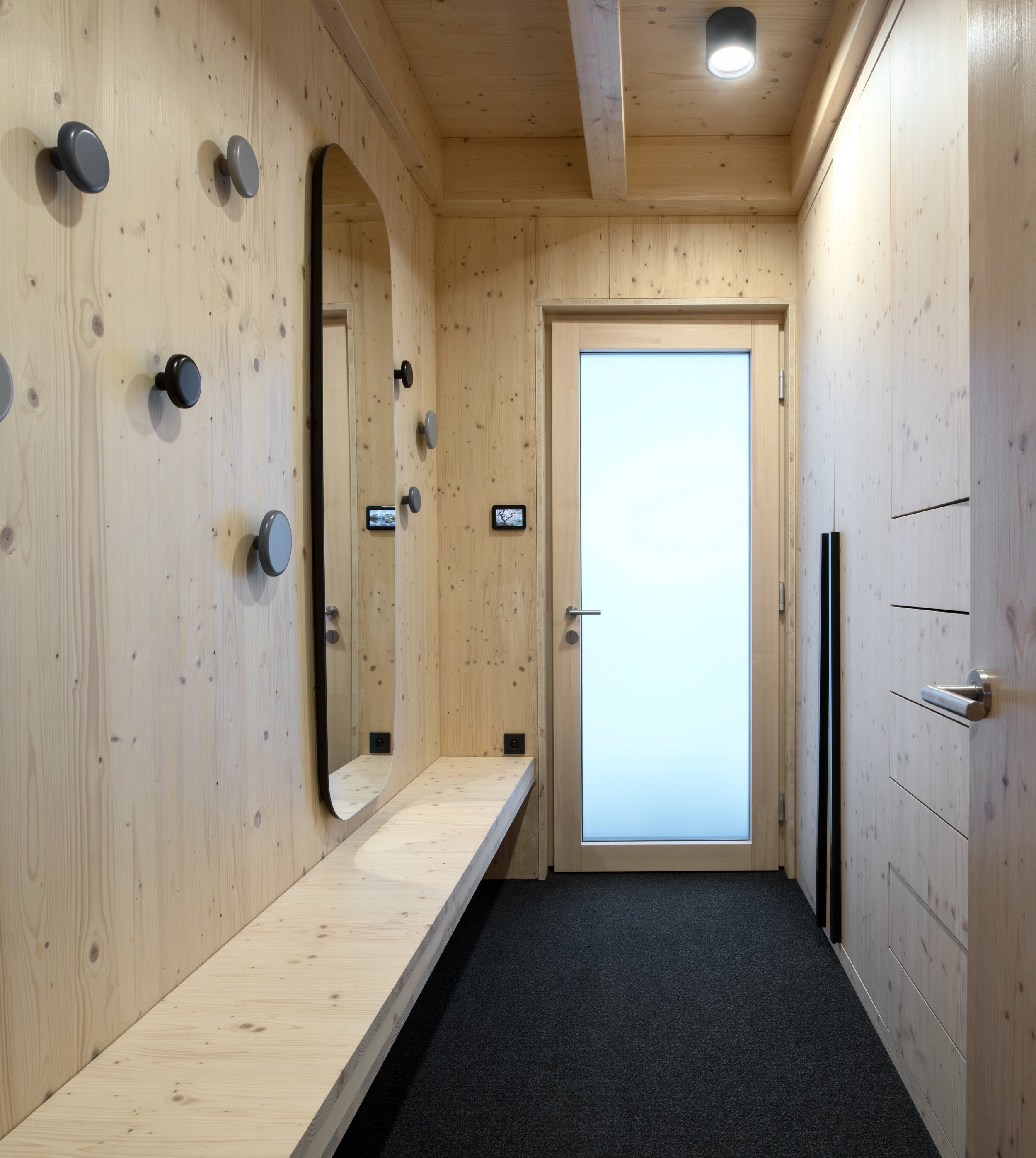 Chata ze smrkových CLT panelů