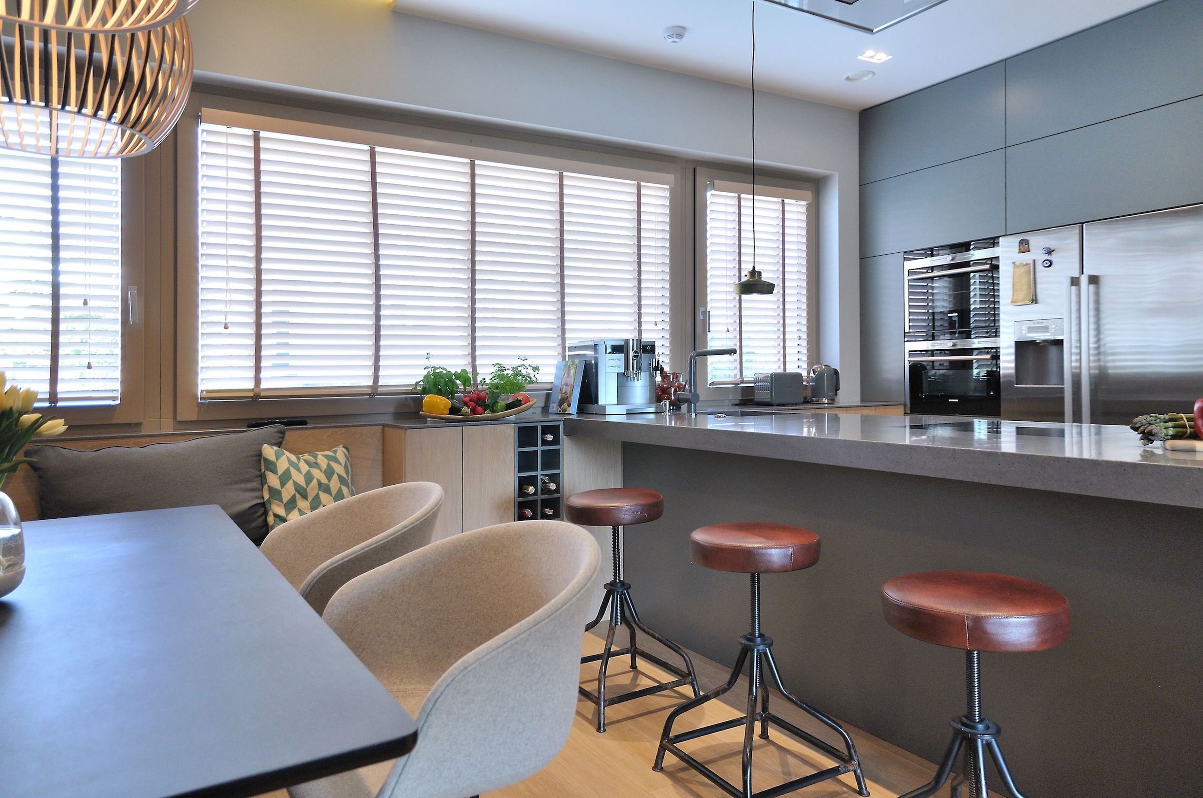 Dialog dřeva s betonem