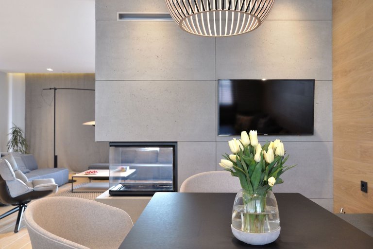 Dialog dřeva s betonem