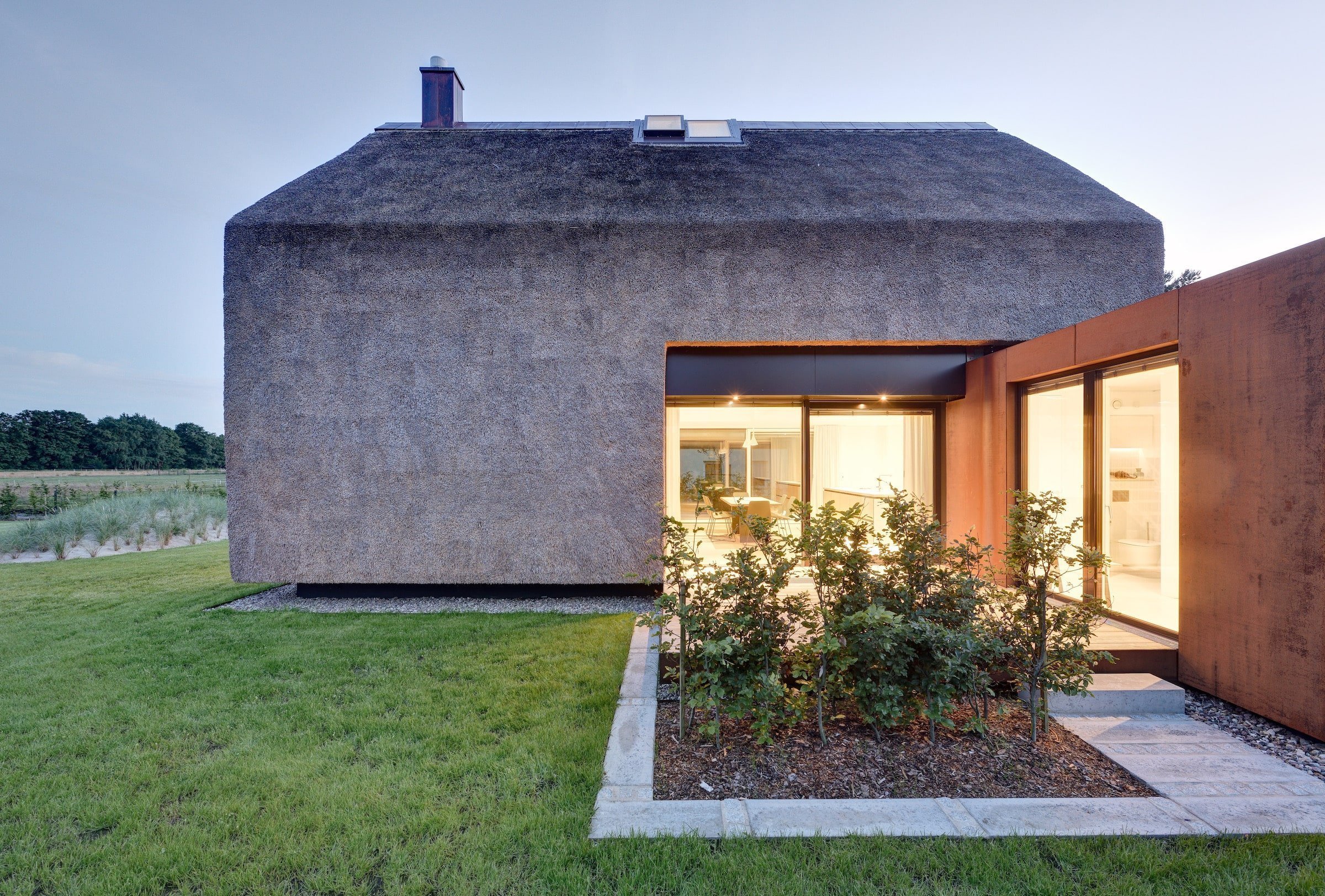 Dům s rákosovou fasádou