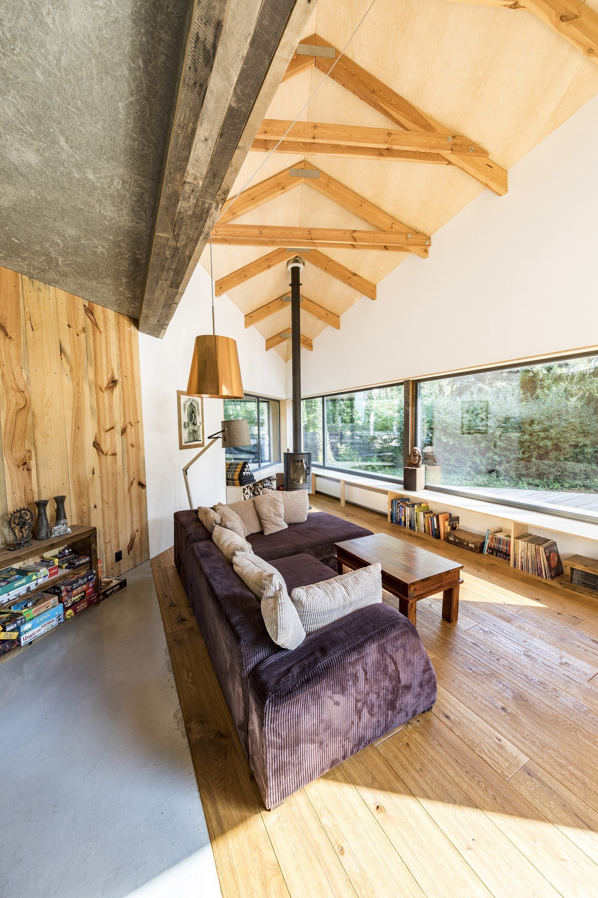 Originální dům s dřevěnou fasádou