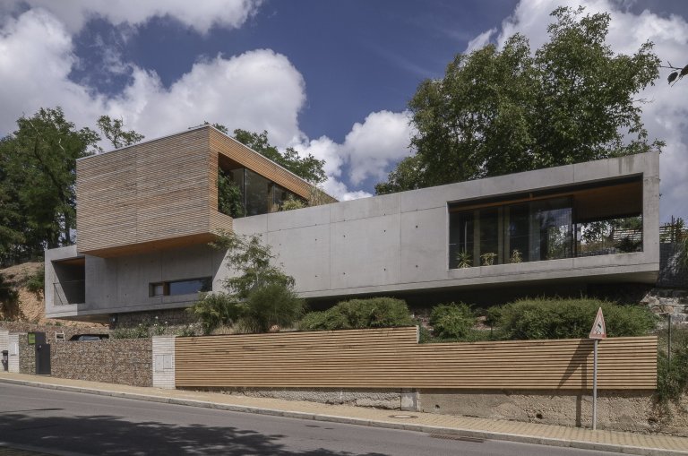 Vila nad vodopádem - Lysolaje