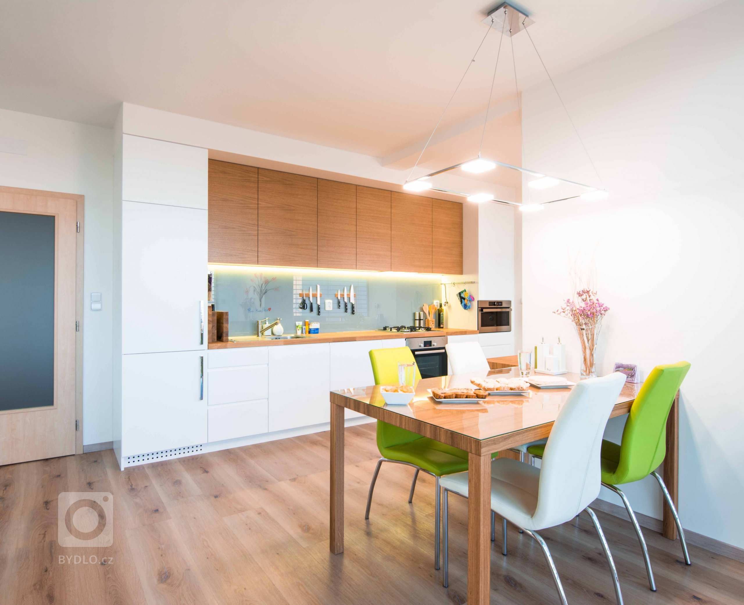 Začátkem roku 2015 jsme navrhovali interiér mezonetového bytu na Kociánce v Brně. Asi po roce jsme se byli podívat na výsledek. Realizaci dělal na náš…