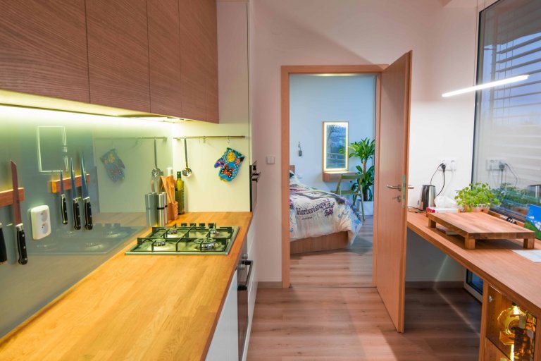 Začátkem roku 2015 jsme navrhovali interiér mezonetového bytu na Kociánce v Brně. Asi po roce jsme se byli podívat na výsledek. Realizaci dělal na náš…