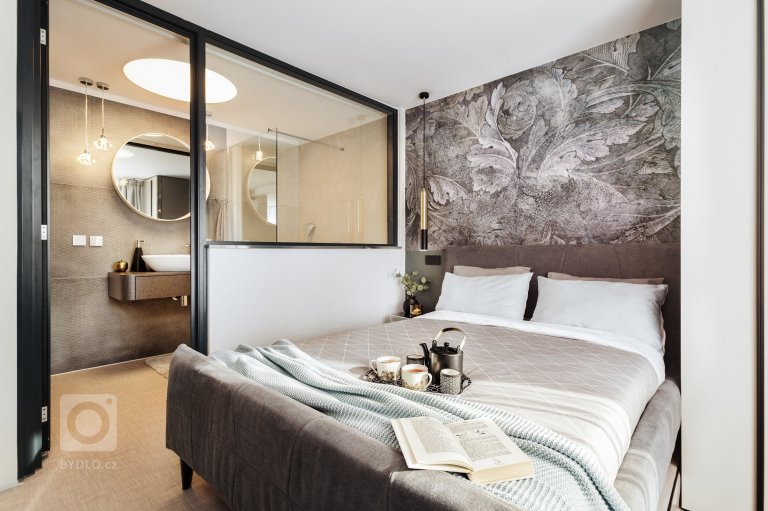 add picture to album