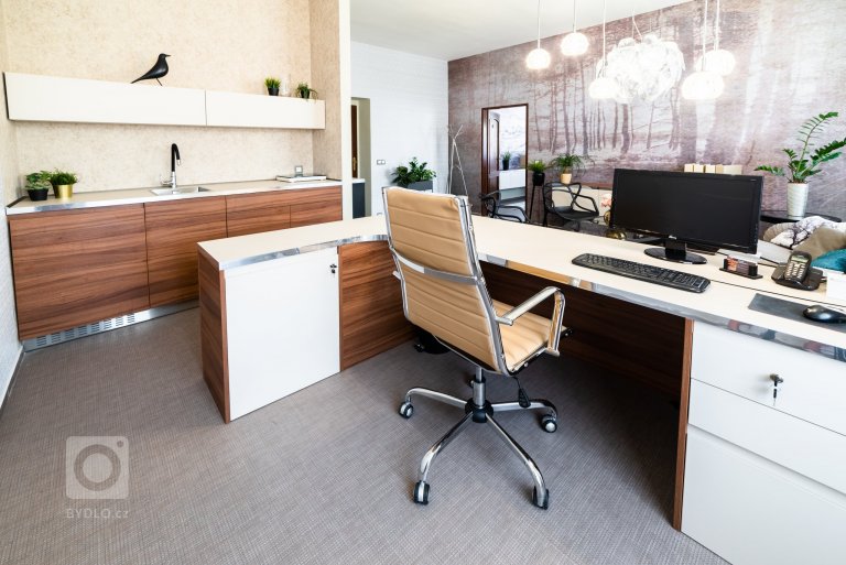 add picture to album