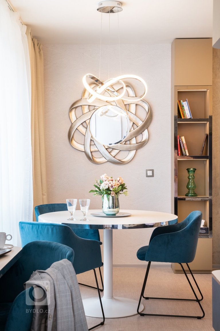 add picture to album