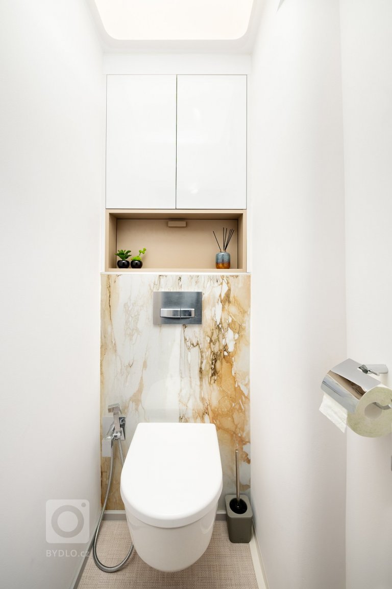 add picture to album