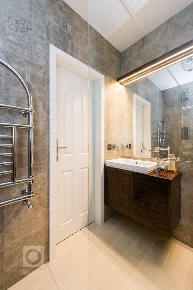 add picture to album