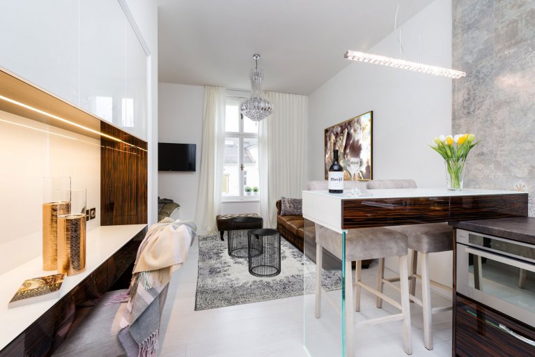 Garsonka je určena pro krátkodobé pronájmy cizincům. A pokud v ní chcete být ubytovaní, naleznete ji i na mezinárodním ubytovacím portálu Air BNB. Na…