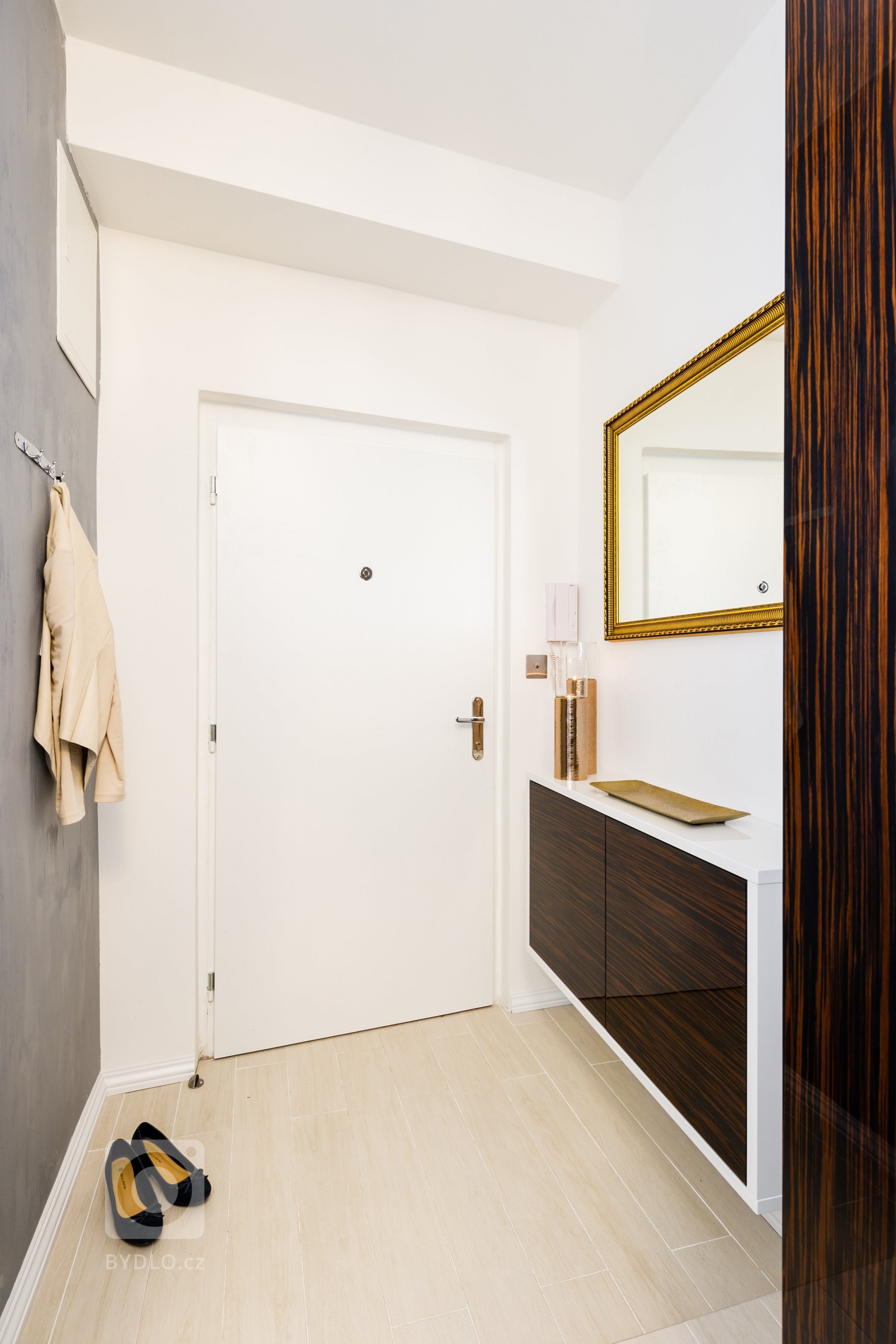 Garsonka je určena pro krátkodobé pronájmy cizincům. A pokud v ní chcete být ubytovaní, naleznete ji i na mezinárodním ubytovacím portálu Air BNB. Na…