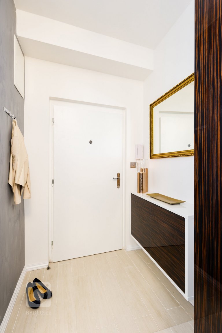 add picture to album