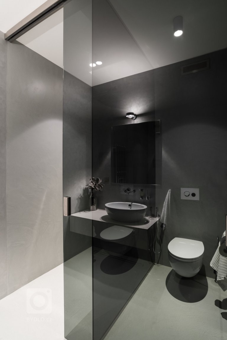 add picture to album