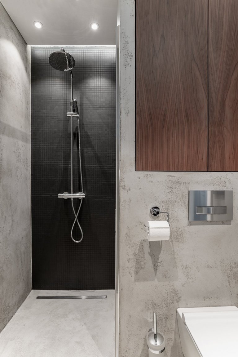 Koupelna byla původní, pouze jsme je doladili pomocí doplňků a drobných úprav. 