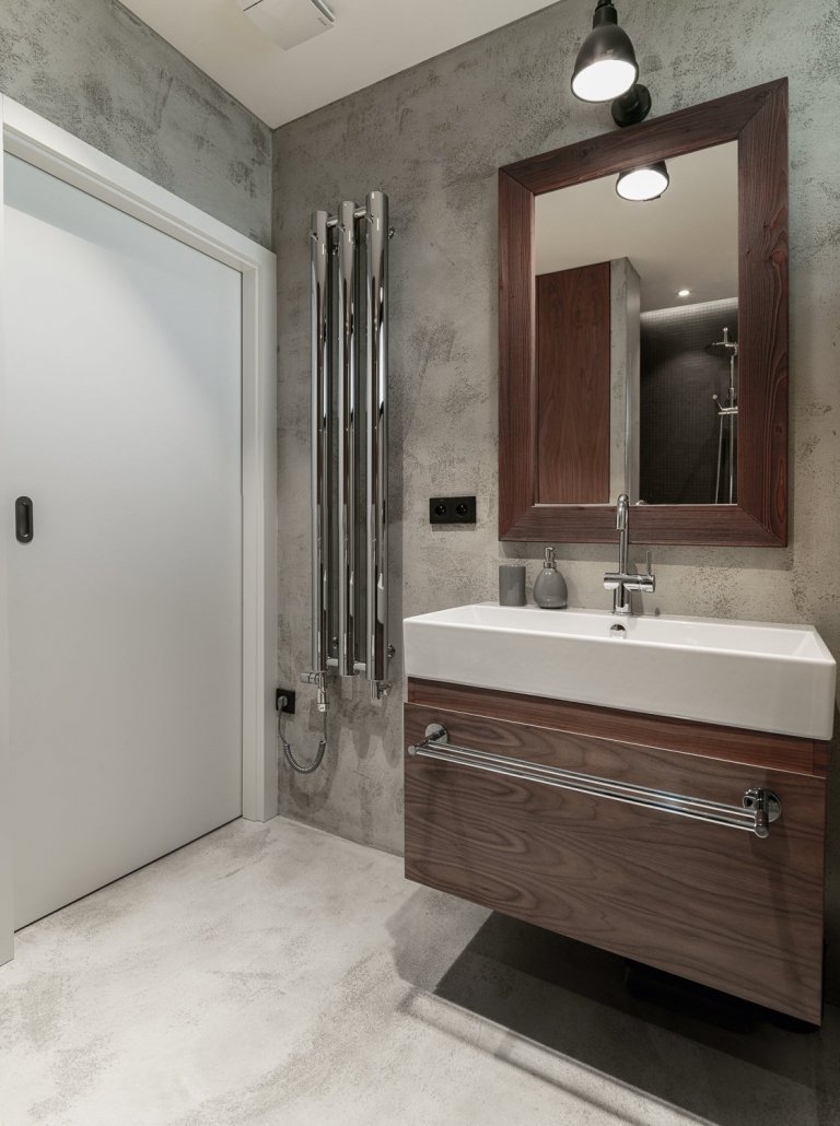 Koupelna byla původní, pouze jsme je doladili pomocí doplňků a drobných úprav. 