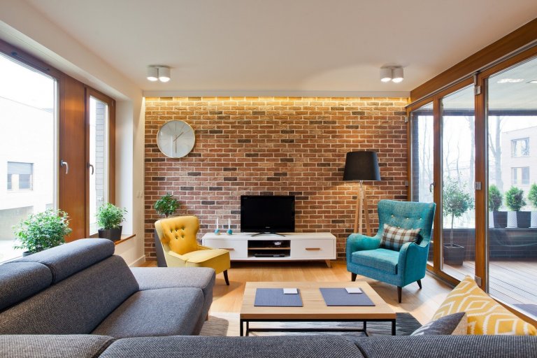 Jak se žije v obývacím pokoji s "cihlou"