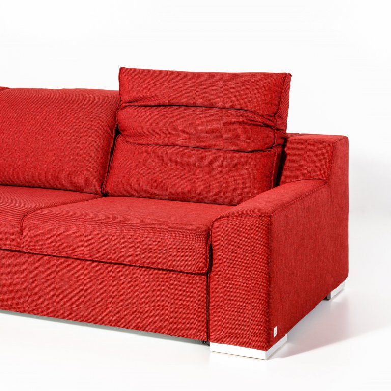 Pro milovníky pohodlí

Variabilní sedací souprava nabízí celou škálu prvků pro komfortní posezení a odpočívání. Variabilitu pohovky ÓRIÓN podtrhuje výběr z…