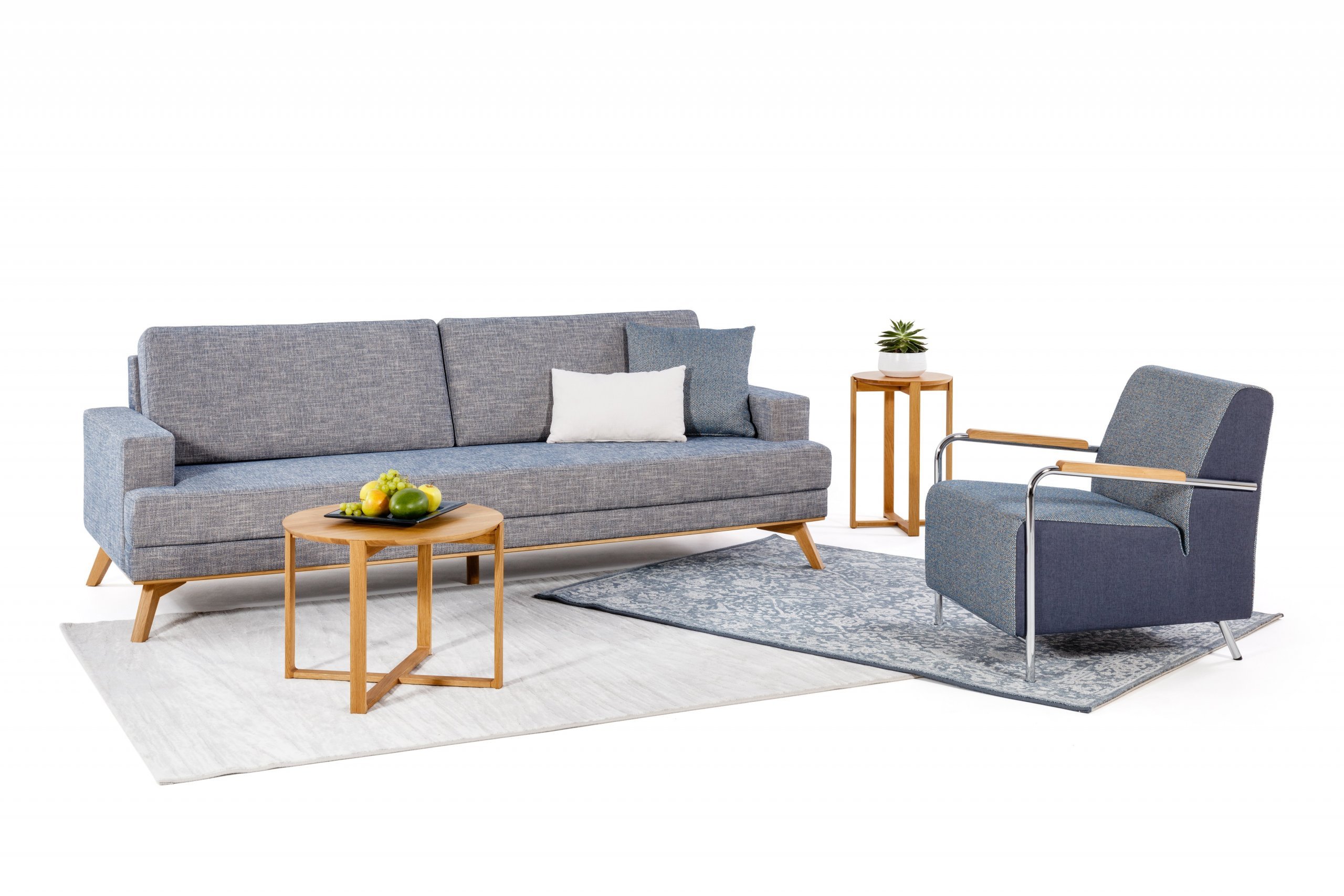 Pohodlné křeslo s prvky funkcionalismu
