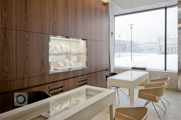 add picture to album